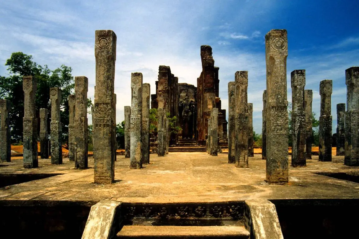 Sri Lanka – T 13